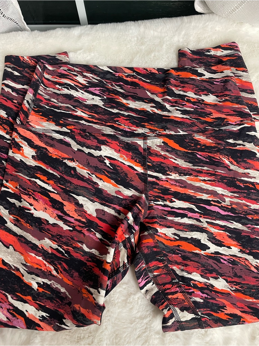 lululemon athletica Multi-Color Abstract High-Rise Leggings - Picture 5 of 8